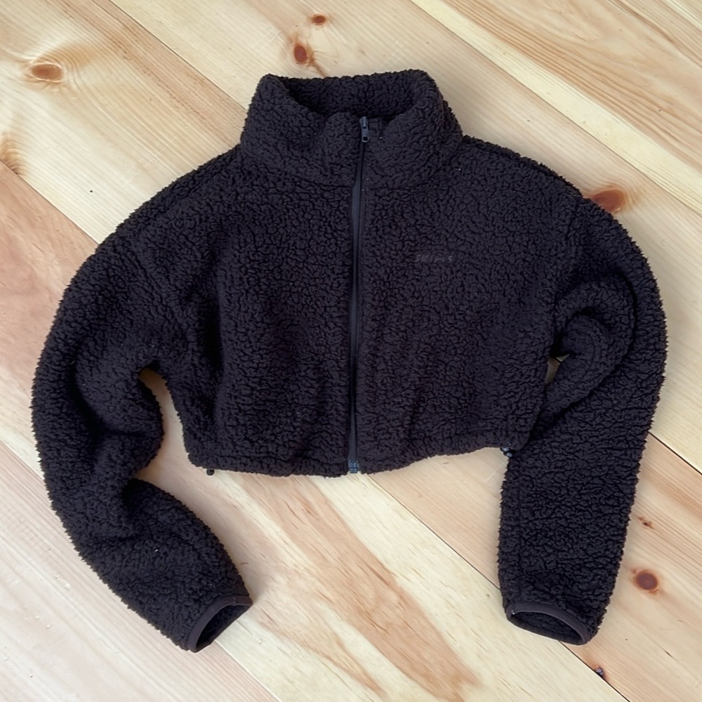 Skims dark brown cropped fleece zip up